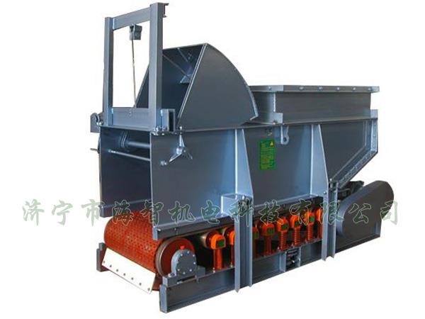 用手動、電動、液動或氣動驅(qū)動齒輪帶動弧型齒條來開啟或關(guān)閉扇型閘門